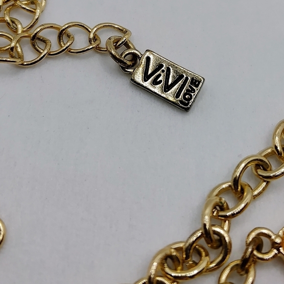 ViVI Statement Necklace - Picture 4 of 4